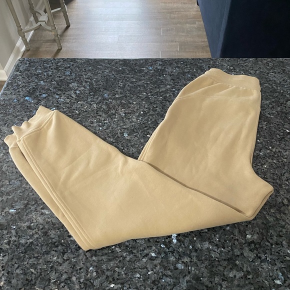 Lululemon Scuba High Rise Full Length Joggers | Trench | Size 4 - Picture 2 of 9